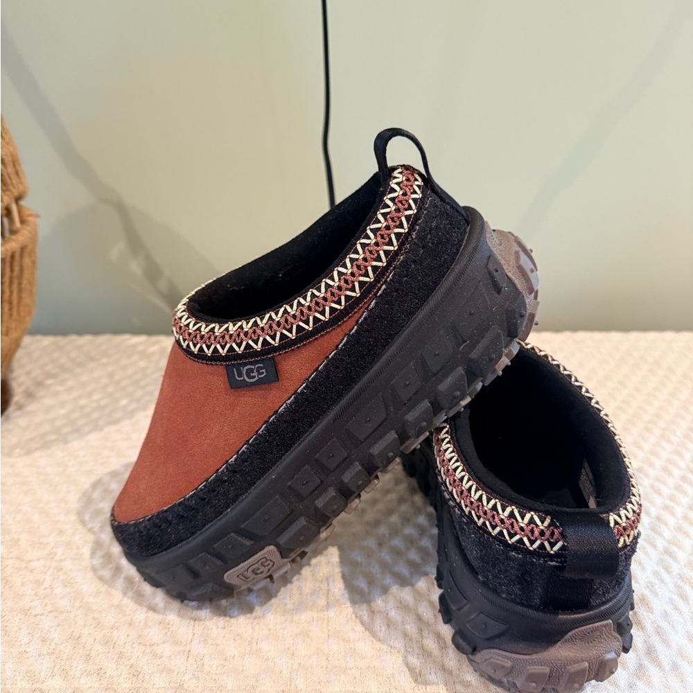 Ugg Venture Daze clogs